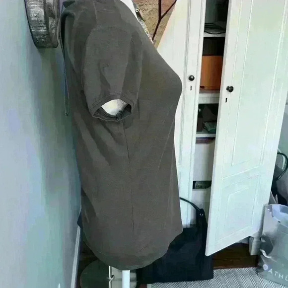 Tahari brown t-shirt size L NWT - Picture 2 of 6